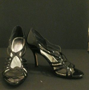 White House Black Market Heals